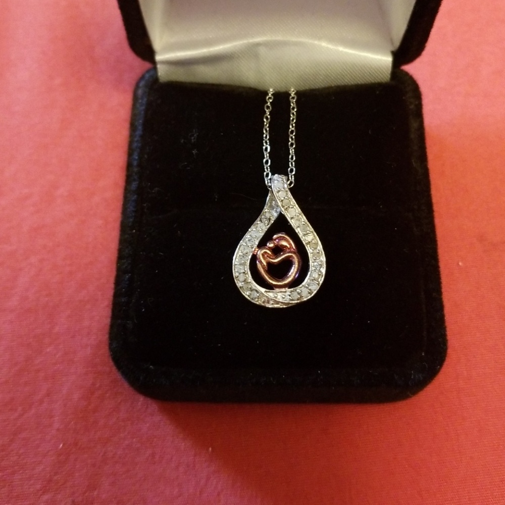 Mother's necklace